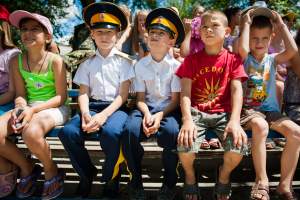В Астраханском лагере "Чудотворы" открылась детская казачья смена