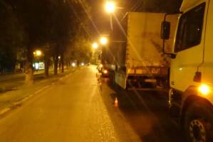 В Астрахани иностранец пострадал из-за открытой двери грузовика