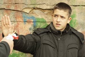 В Астрахани стало меньше курящих подростков