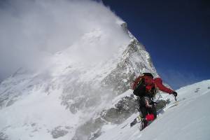Непогода застала астраханских альпинистов на горе Казбек