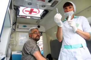 В Астрахани начали работу передвижные пункты вакцинации