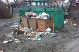 Улицы города Астрахани расчистят от гор мусора в ближайшие дни