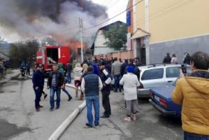 Специалисты озвучили предварительные причины пожара в районе рынка Татар-Базар