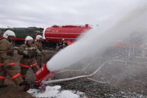 В ликвидации возгорания зарослей камыша в черте города Астрахани принимал участие пожарный поезд станции Астрахань-2 (Приволжская железная дорога)