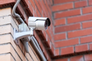 Более 300 камер видеонаблюдения подключил «РЕАЛ» во дворах Астрахани