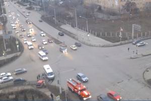 Авария с участием маршрутки в Астрахани попала на видео