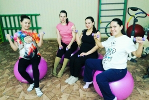 Астраханская поликлиника №10 организовала фитнес для беременных