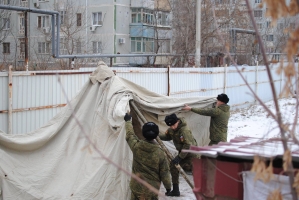 В Астрахани военные помогли обустроить столовую для бездомных