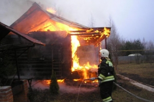 В Астраханской области произошёл пожар на базе отдыха «Фрегат»