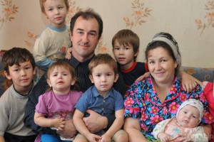 В Астраханской области 632 ребёнка обрели семью