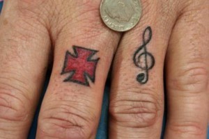 В Астраханской области продавца марихуаны поймали по татуировкам на руках