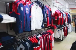 Астраханец украл из спортивного магазина дорогую одежду