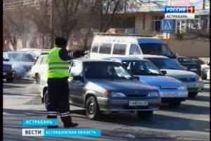 В Астрахани образовались большие пробки из-за ограничения движения по улице Анри Барбюса
