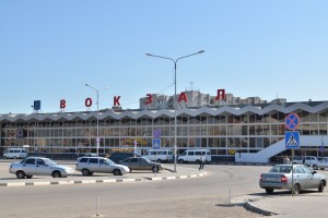 В здании железнодорожного вокзала Астрахани продолжается ремонт