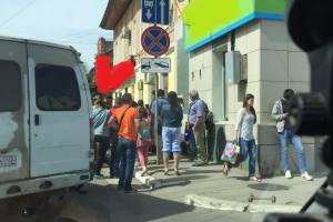 Очевидцы сообщают, что в Астрахани на улице скончался мужчина