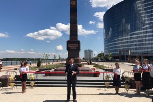 В Астрахани на волжской набережной открыли памятник пограничникам