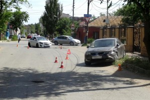В Астрахани из-за отсутствия разметки сбили 18-летнюю девушку