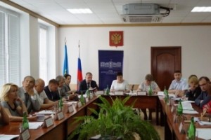 Астраханских депутатов хотят заставить работать