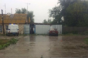 Астраханец угнал автомобиль, чтобы не промокнуть под дождём