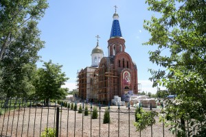 Храм Казанской иконы Божией Матери строят в Лимане всем миром