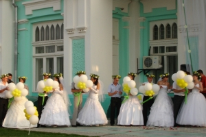 Астраханцы выбирают победителей конкурса &quot;Свадебные мгновения&quot;