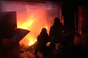 В Астраханской области в кооперативе сгорел гараж
