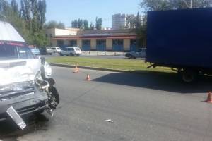 Авария с маршруткой в Астрахани. Сообщается о пострадавших
