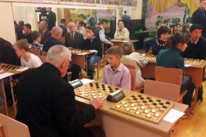 В Астрахани стартовал международный турнир по русским шашкам