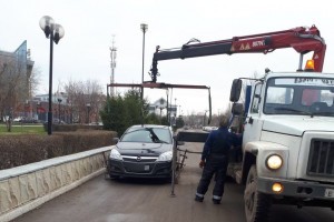 Центр Астрахани очищают от машин