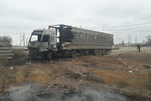 В Астрахани рядом с заправкой загорелся автомобиль
