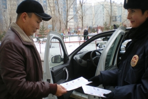 В Астрахани ГИБДД продолжает выявлять нарушения правил перевозки детей