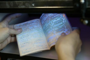Иностранка предъявила астраханским пограничникам паспорт, просроченный 10 лет назад