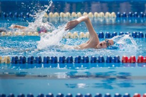 В Астрахани определили победителей первого дня соревнований по плаванию «День стайера»