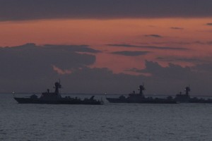 Корабли Каспийской флотилии провели световые переговоры