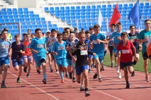 В астраханском легкоатлетическом забеге приняли участие около 700 спортсменов