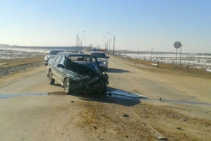 Житель Астраханской области пострадал в результате столкновения с грузовиком из Ставропольского края