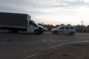 На трассе Астрахань – Камызяк в аварии с участием «газели» и легковушки пострадали двое