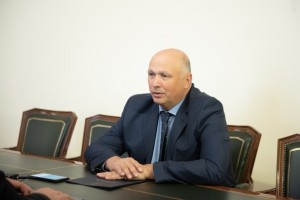 Глава администрации Астрахани поручил закупить дополнительную дорожную спецтехнику