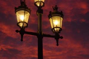 В районах Астраханской области налаживают уличное освещение