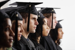 Половина астраханских выпускников хотят впечатлить работодателей широким кругозором и знаниями по специальности
