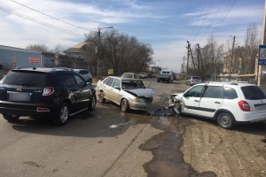 Пьяный астраханский водитель врезался в автомобиль жителя Ставрополья, пострадали двое