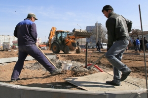 В Астрахани откроют памятник "Журавли" и бюст маршалу Жукову