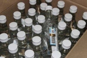 Астраханец заплатит штраф за перевозку 3 тысяч бутылок суррогатного алкоголя