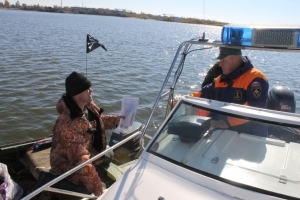 Инспекторы ГИМС  продолжают следить за безопасностью на водных объектах