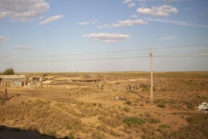 Астраханский фермер нашел в степи мертвого мужчину