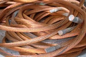 В Знаменске украли почти 100 метров кабеля связи