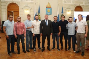 Астраханские спортсмены принимали поздравления от главы региона