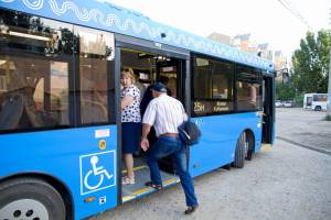 В Астрахани на маршрут вышли новые пассажирские автобусы