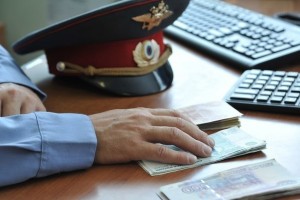 В Астрахани бывший полицейский обещал за миллион «развалить» дело