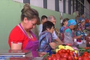Астраханским дачникам помогут с торговыми местами